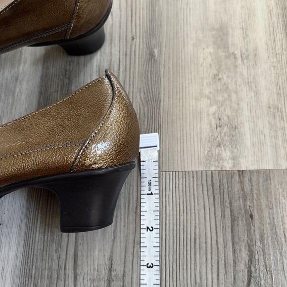 SAS Sonyo Heeled Slip Ons Portobello Patent Leather Taupe Made in USA Size 8.5 - Picture 10 of 14